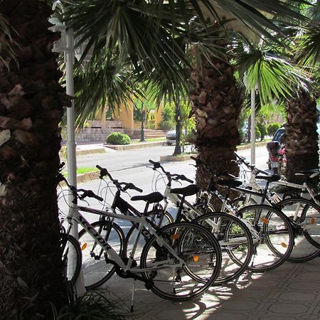 Kentrikon Hotel&Spa Loutra Edipsou  Buitenkant foto
