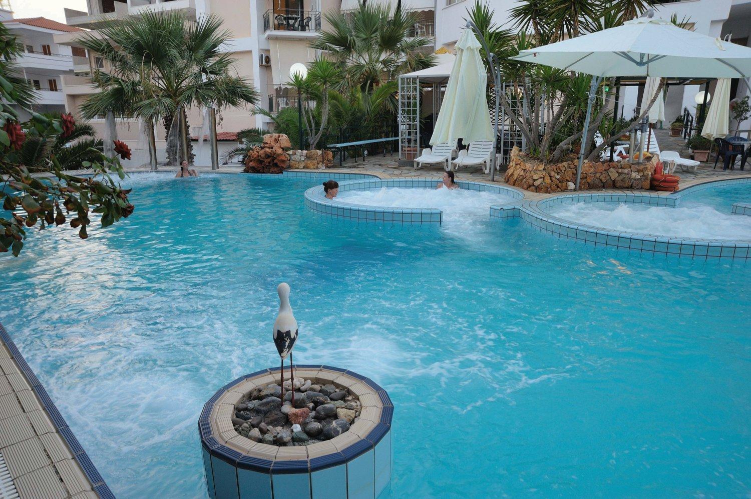 Kentrikon Hotel&Spa Loutra Edipsou  Buitenkant foto