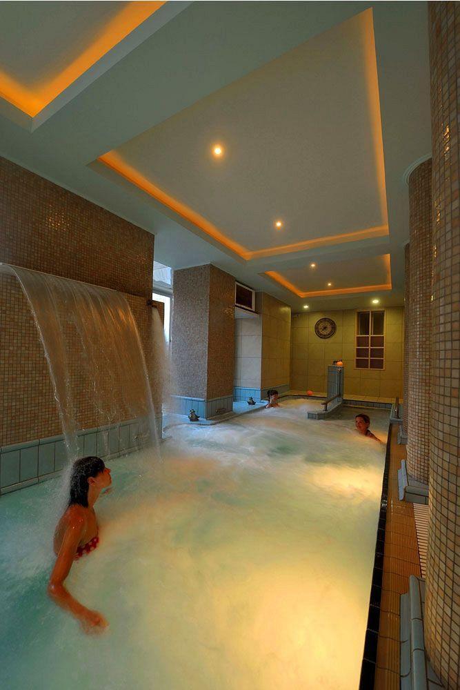 Kentrikon Hotel&Spa Loutra Edipsou  Buitenkant foto